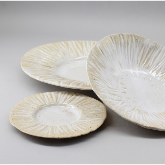 Assiette plate " pétales "