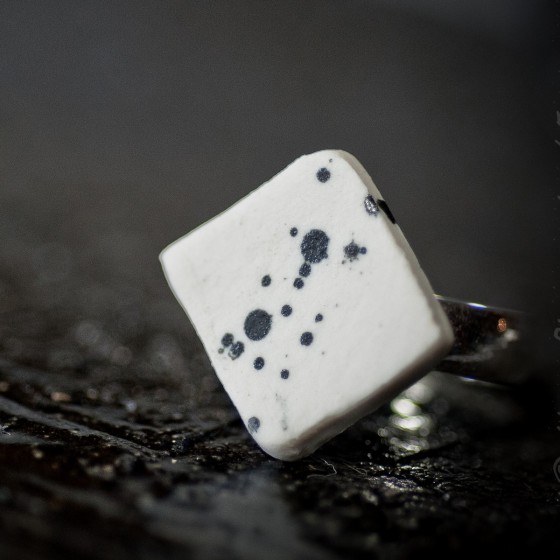 Ring in pure porcelain Ring in pure porcelain